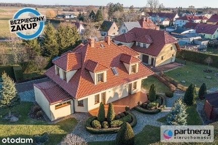 Hit! Dwa domy, działka 2400 m2, 800 m od plaży