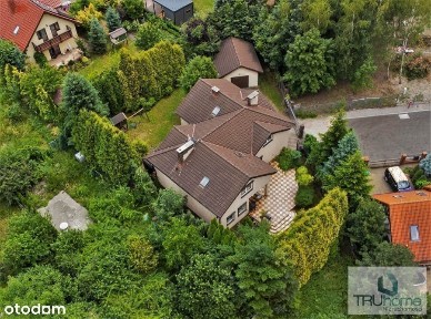 Przestronny dom w zacisznym miejscu.