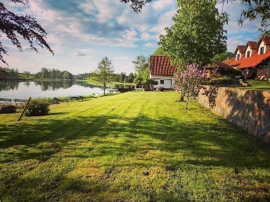 Dom siedlisko linia brzegowa wynajem Mazury pomost sauna agroturystyka