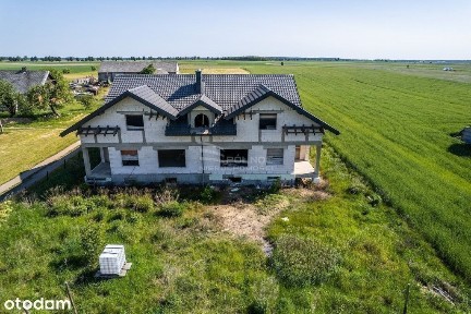 Przestronny Dom Dwurodzinny!