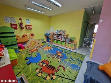 Lokal na Parterze z Parkingiem ( wejście z ulicy)