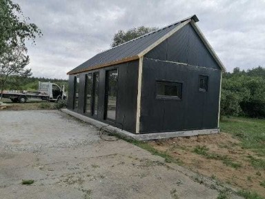 Dom z dachem dwuspadowym domek całoroczny mieszkalny letniskowy