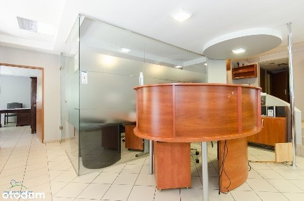 Lokal 134 m2 idealny na biuro, handel, usługi. Katowice os. Ptasie