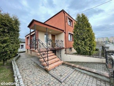 Dwa budynki mieszkalne - ul. Piaskowa