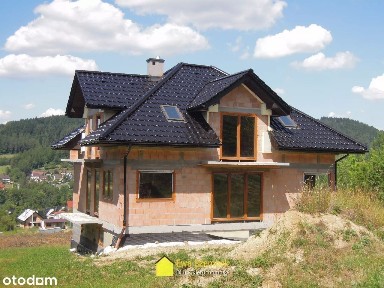 Duży dom jednorodzinny w powiecie Myślenickim
