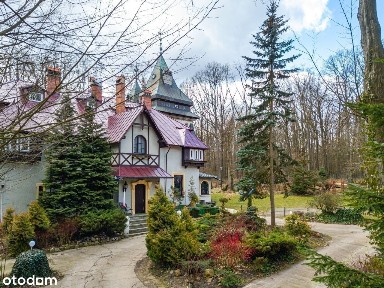 Niesamowita posiadłość z fenomenalną historią.