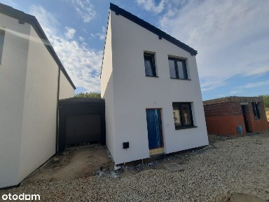 Dom z garażem