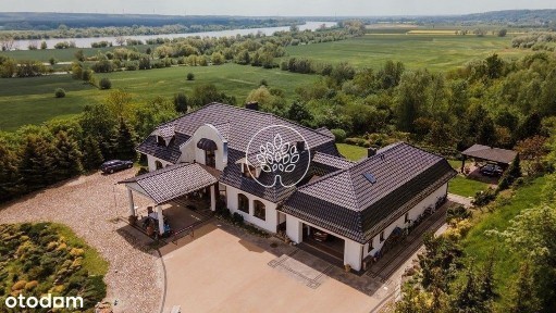 Rezydencja z basenem i pięknym widokiem na Wisłę