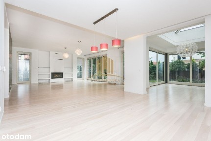 House | 600m2 | 6 bedrooms | AC | garden | 4x park