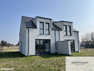 Bliźniak| Ceradz Kościelny| w otoczeniu zieleni