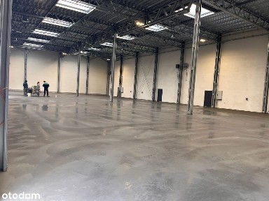 Magazyn z biurami przy A1 / S5