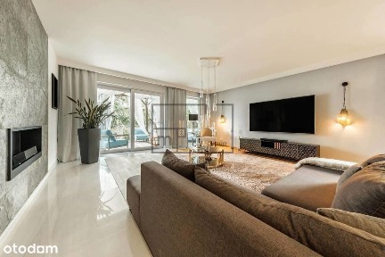 Nieztuzinkowy Dom W Łomiankach