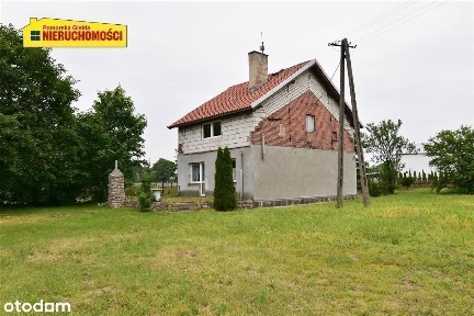 Dom wolnostojący na dużej działce w Czarnem