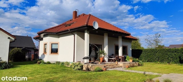 Dom Wolnostojący na Skraju Puszczy Goleniowskiej.