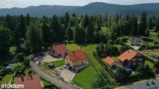 Zadbany dom w pięknej okolicy