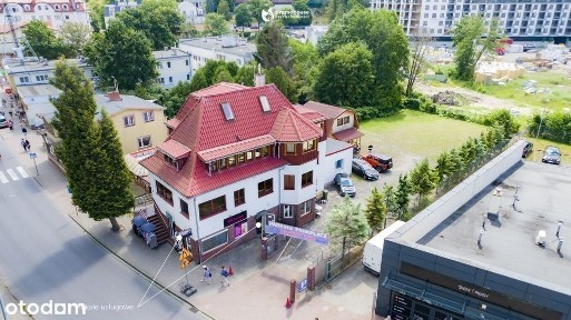 Budynek w ścisłym centrum - działka 1342 m2