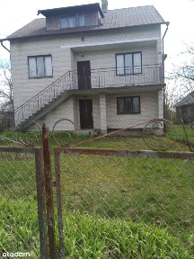 Dom na dużej działce z budynkiem gospodarczym