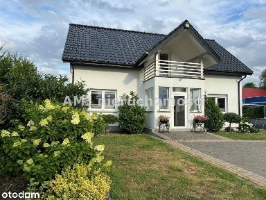 Funkcjonalny, wolnostojący dom w Milejowicach