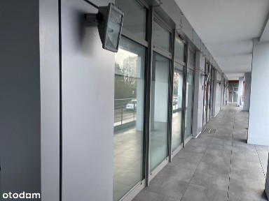 Nowy lokal handlowo-usługowy