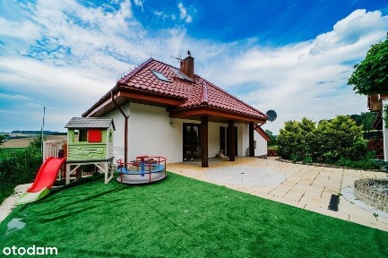 Świetny dom nawet dwupokoleniowy. Zadbana działka, w sąsiedztwie las