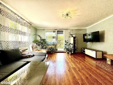 Nastrojowy Dom W Okolicy Ruin Zamku W Dąbrówce