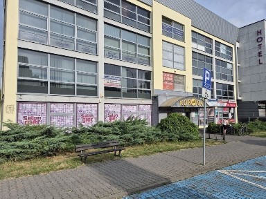 SPRZEDAM LOKAL UŻYTKOWY ( gabinet lekarski, biuro, usługi, handel)