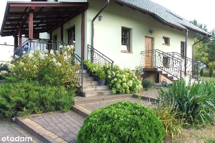 Nowoczesny dom z 6 pokojami w spokojnej okolicy