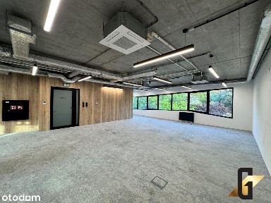 Zwolniło się biuro na 4p/zapraszam do zapoznania się z ofertą /parking