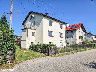 Dom po remoncie z fotowoltaiką i pąpą ciepła