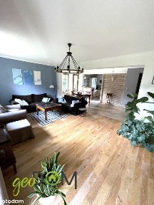 Wolnostojący dom w atrakcyjnej lokalizacji