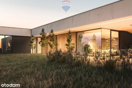 Duża nowoczesna rezydencja z widokiem na stadninę