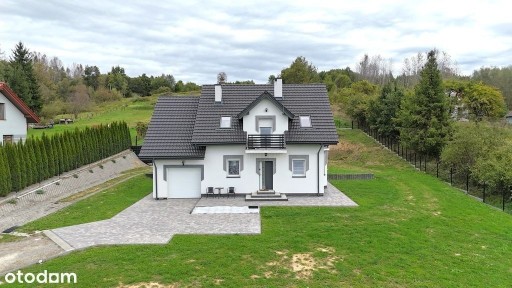 Wolnostojący Dom W Malowniczej Okolica