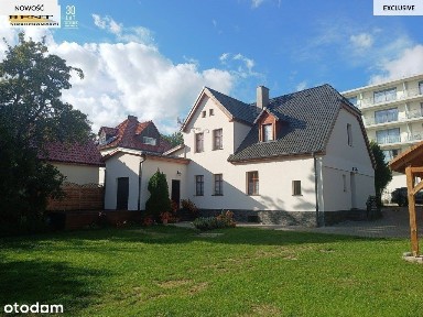 Villa Virgo z pokojami gościnnymi w Ustroniu