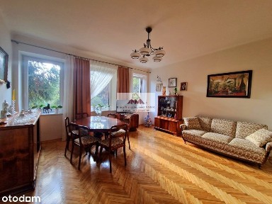 Lublin, parter, w pobliżu Teatru Muzycznego i CSK