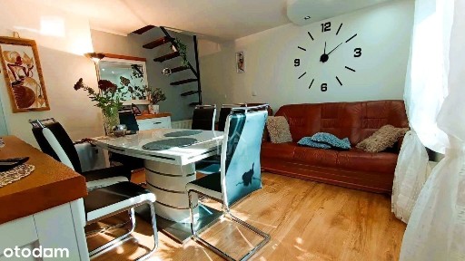 Na sprzedaż: Dom bliźniak z dużą działką i potencjałem w Gdakowie!