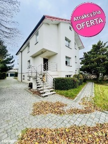 Dom z 3 mieszkaniami oraz 3 garażami, pow. 380 m2