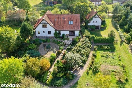 Klimatyczn dom z pięknym ogrodem 340 M od jeziora