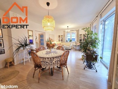 Rodzinny dom pod miastem w malowniczej okolicy