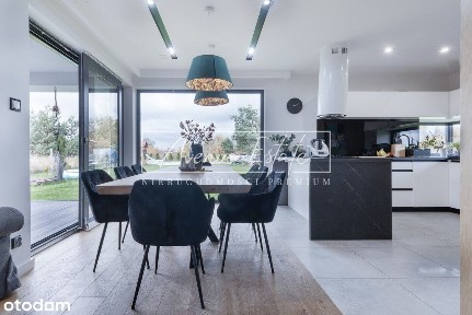 Wolnostojący / Piękny ogród / Działka 1400 m2