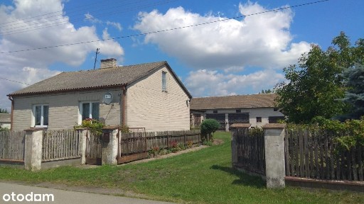 Dom, siedlisko, działki rolne.