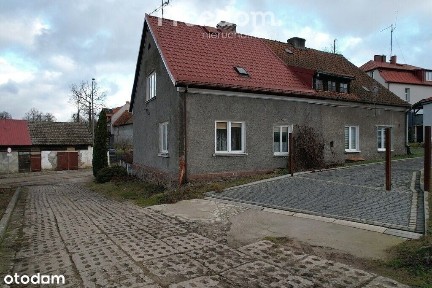 Na sprzedaż dom w zabudowie bliźniaczej.