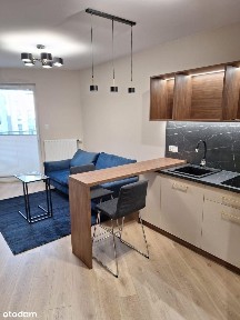 Czarna 2, koło Opery, do wynajęcia.