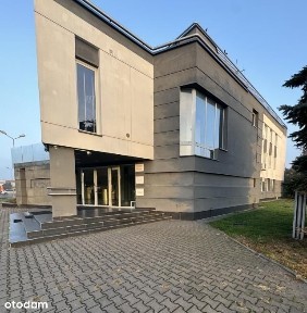 Wynajem biura 215 m² z parkingiem - Płońsk