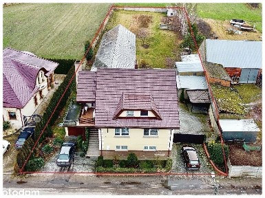 Dwurodzinny dom z dużą działką 2149 m2 + szklarnia