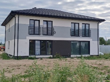 Atrakcyjny Dom w Zabudowie Bliźniaczej