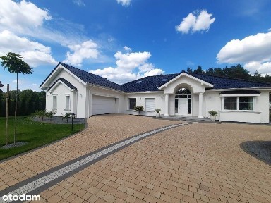 Nowoczesna rezydencja z własnym lasem -Lisiec Mały