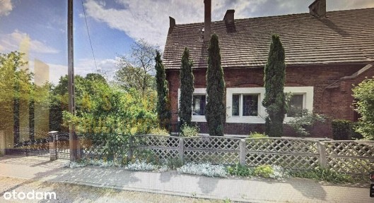 Na sprzedaż - Połowa domu w spokojnej okolicy