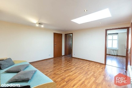 Klimatyczne, strychowe mieszkanie na Wildzie.