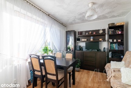 2 Pok. M | do wejścia | rozkładowe | słoneczne