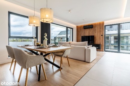 Apartament z panoramicznym tarasem na dachu i widokiem na jezioro